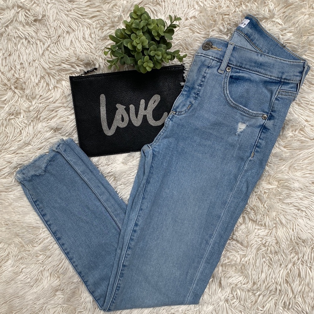 Loft Skinny Crop Jeans 💗 Light Wash